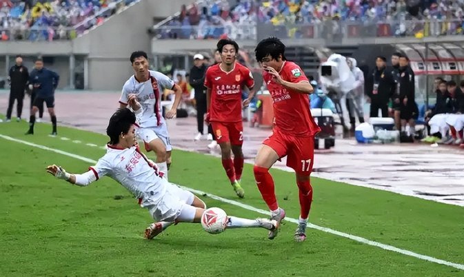 铜梁龙1-0胜津门虎，争议焦点球