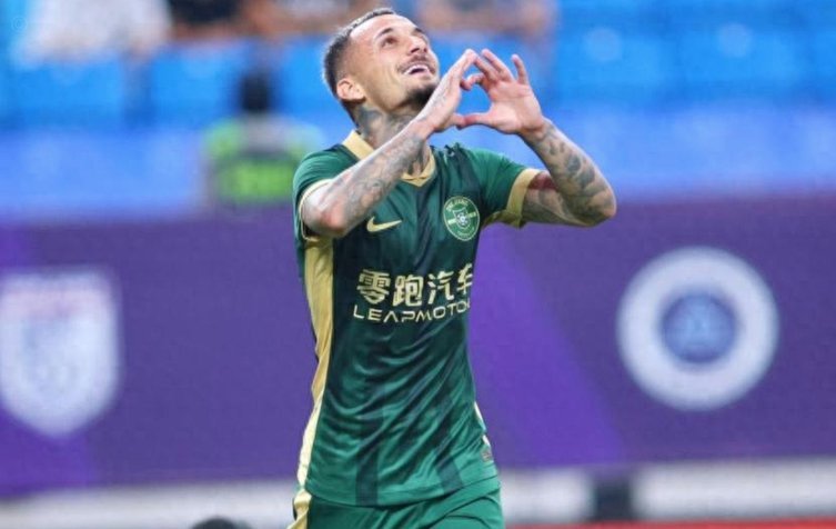 中超-米特里策传射陶强龙替补绝杀 浙江3-2海牛