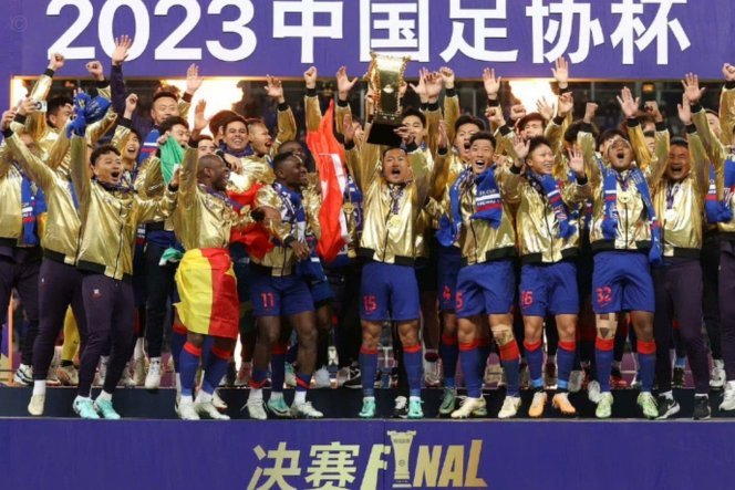 申花最新变动：斯卢茨基离任，毛毅军接手教练组指挥棒